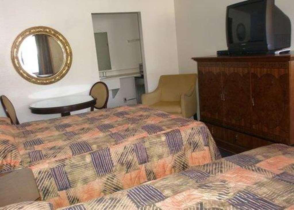 Beyond Stay Hotel Victorville Downtown Номер фото