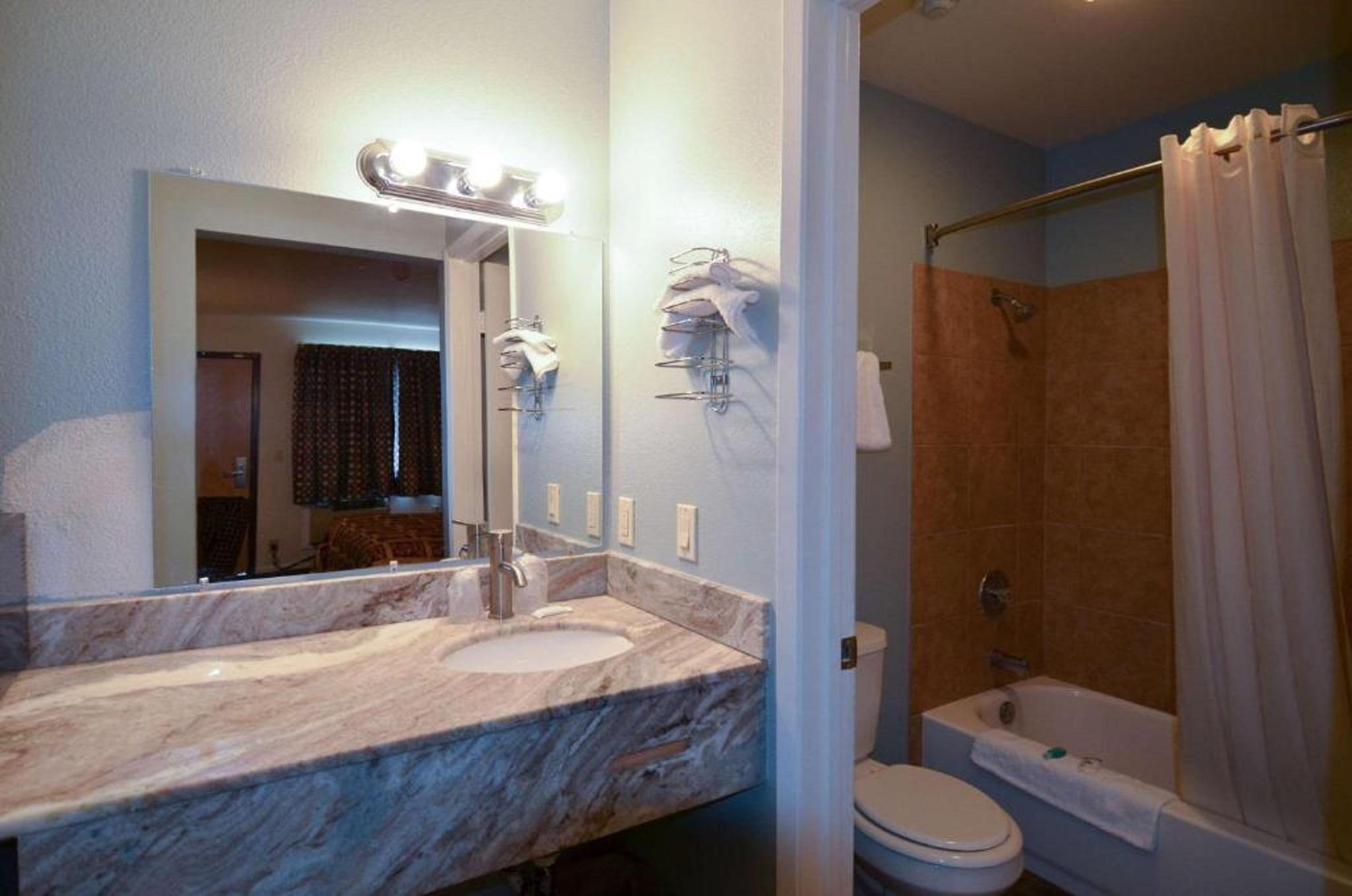 Beyond Stay Hotel Victorville Downtown Екстер'єр фото