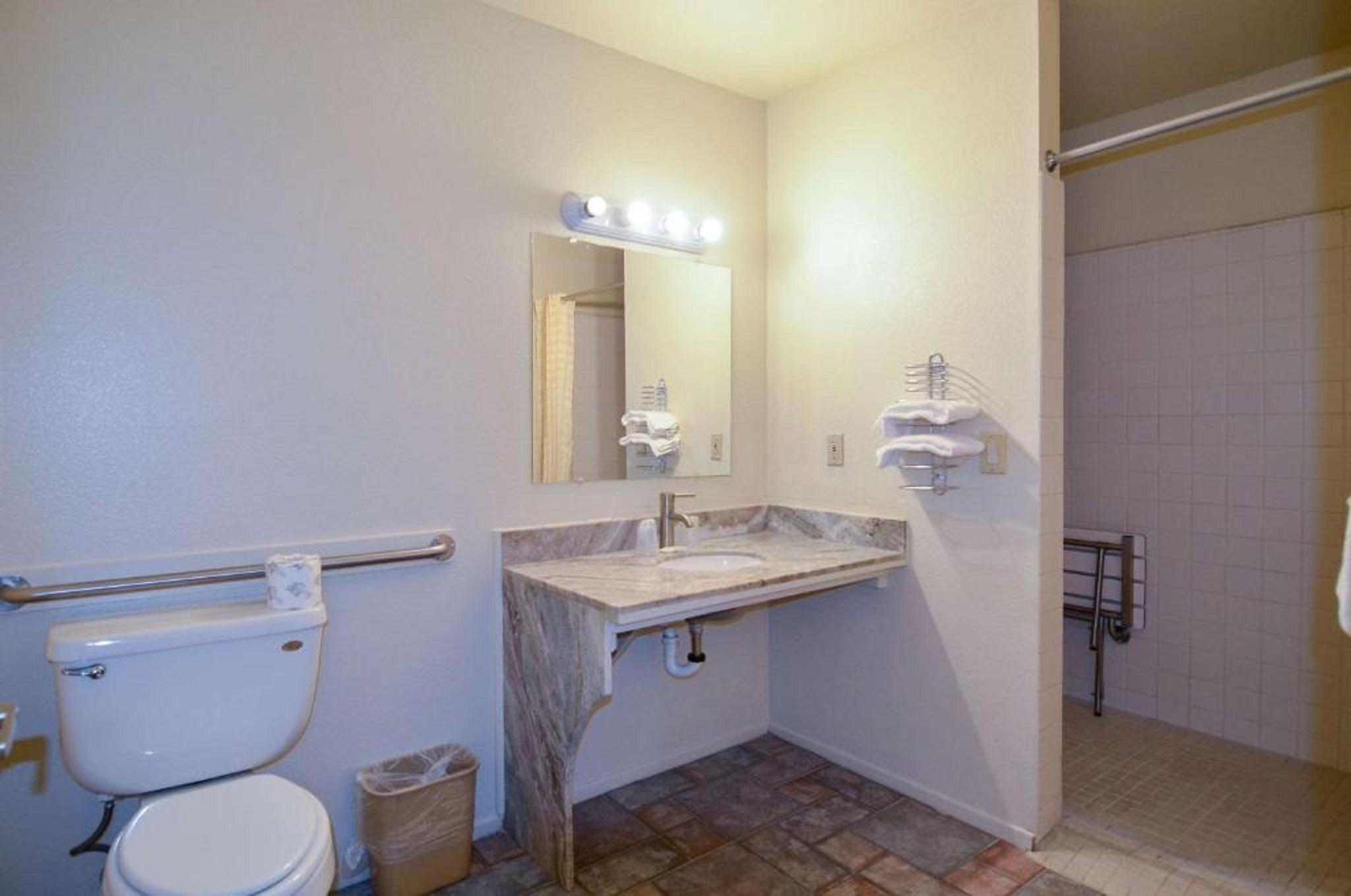 Beyond Stay Hotel Victorville Downtown Екстер'єр фото